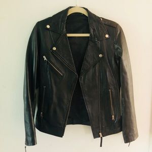 Black leather moto jacket size MEDIUM